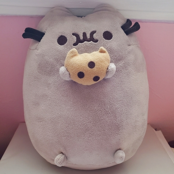 Pusheen Cookie Cat Plushie 2016 - Picture 1 of 6
